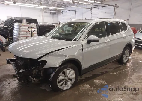 2019 Volkswagen Tiguan 2.0T Se/2.0T Sel/2.0T Sel R-Line/2.0T Sel R-Line Black z USA, uszkodzony, nr VIN 3VV3B7AX2KM071388